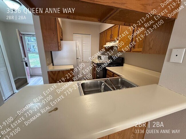Building Photo - 3336 Queen Anne Way