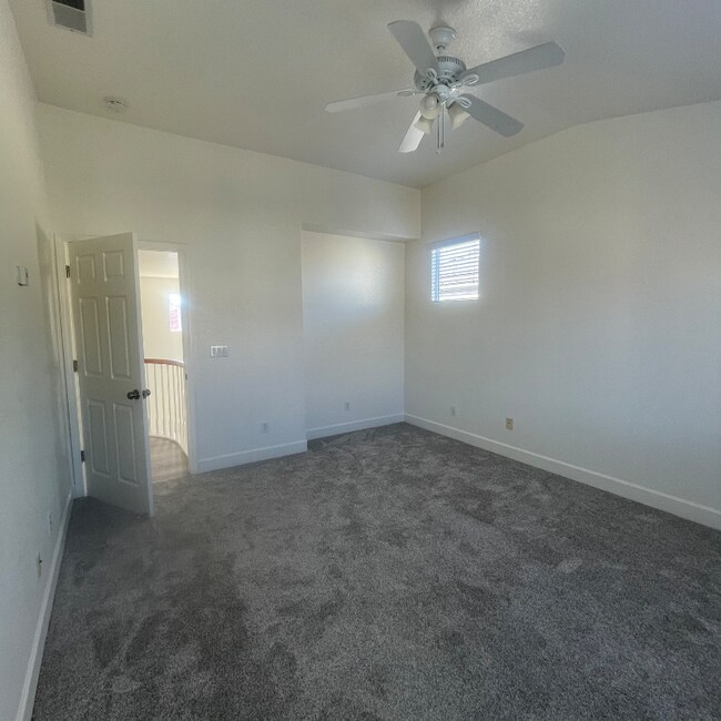 Foto del edificio - 1924 Rochester St