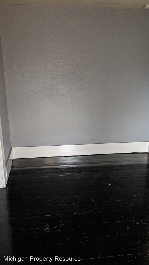 Foto del edificio - 17310 Bentler St