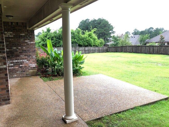 Building Photo - 123 Devlin Dr Madison, MS