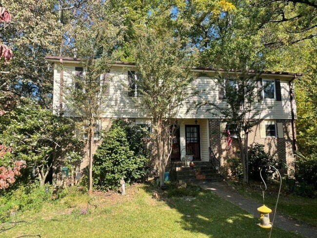 Foto del edificio - 2519 Hawksbury Ln