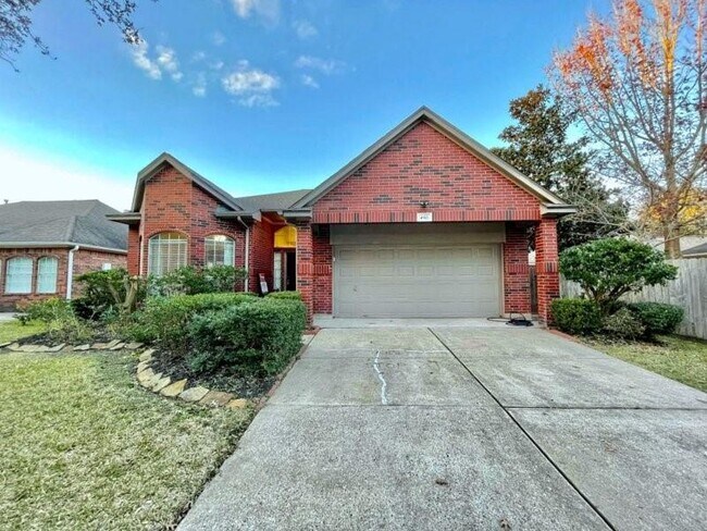Building Photo - 4911 Jaymar Dr