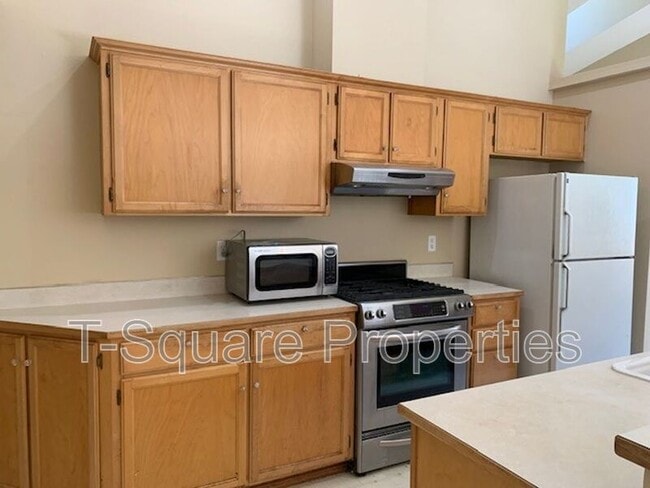 Building Photo - 303 83rd Dr SE