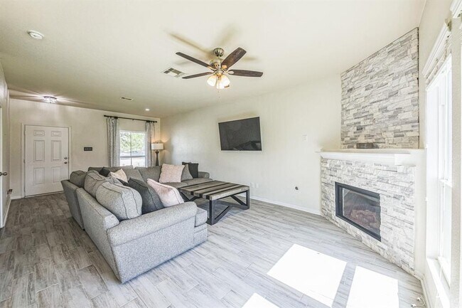 Building Photo - 14807 Liberty Stone Ln