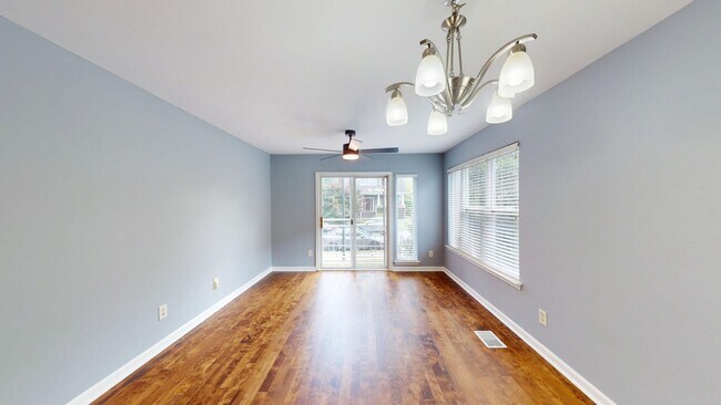 Building Photo - 2 bed/2 bath NoDa 2 story for lease