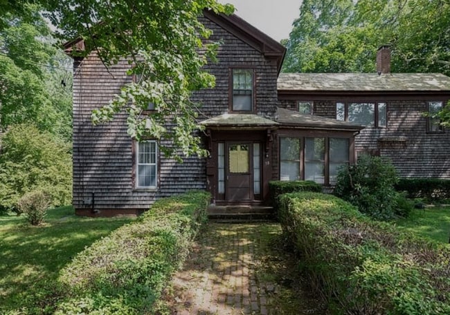 Building Photo - 58 Springhill Ave