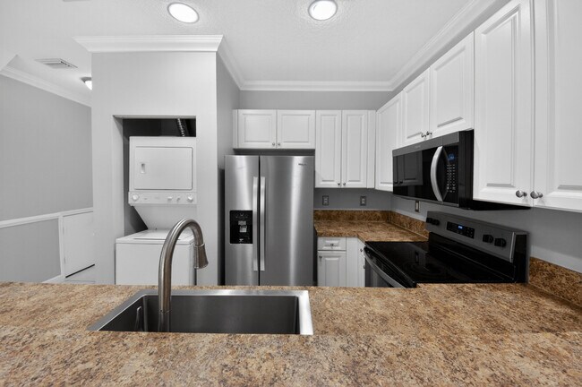Building Photo - 3128 Coral Ridge Dr