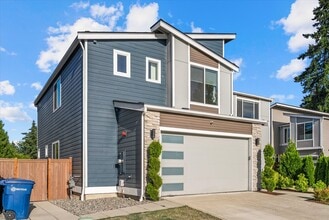 Building Photo - 16914 1st Pl S