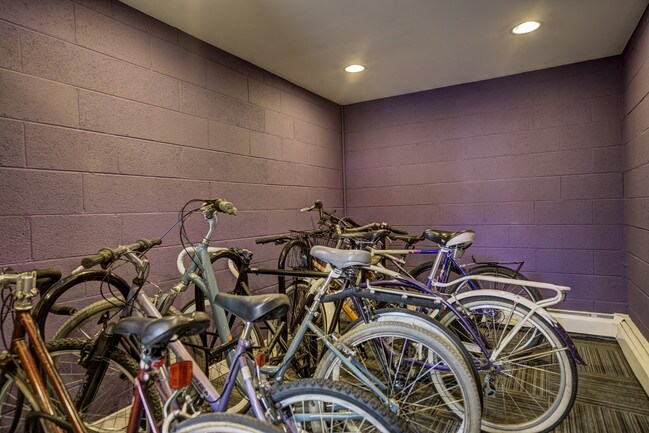 Building Photo - Sterling Boulder Apartments