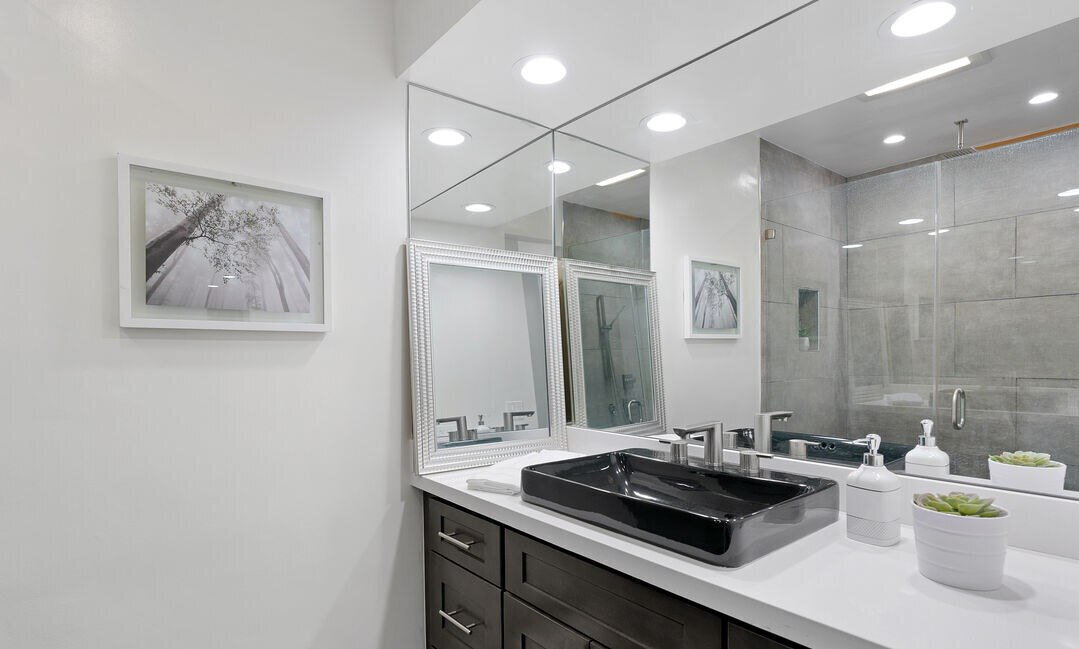 Primary Photo - "Awesome 1-Bedroom Bronx Haven with Gleami...