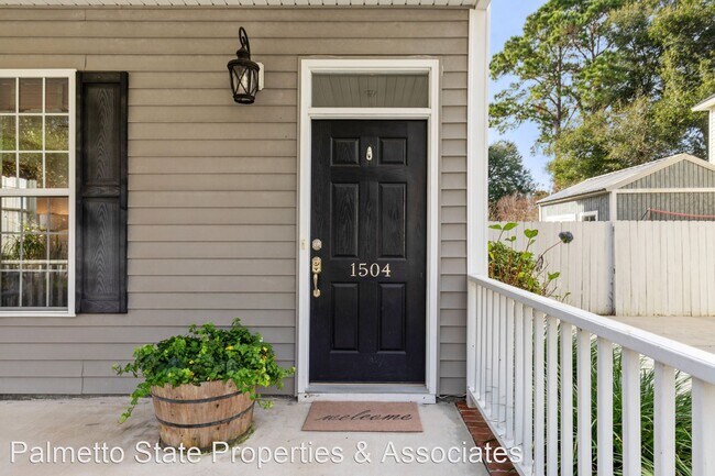 Building Photo - 3 br, 2.5 bath House - 1504 Swamp Fox Lane