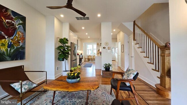 Foto del edificio - 3206 Warder St NW