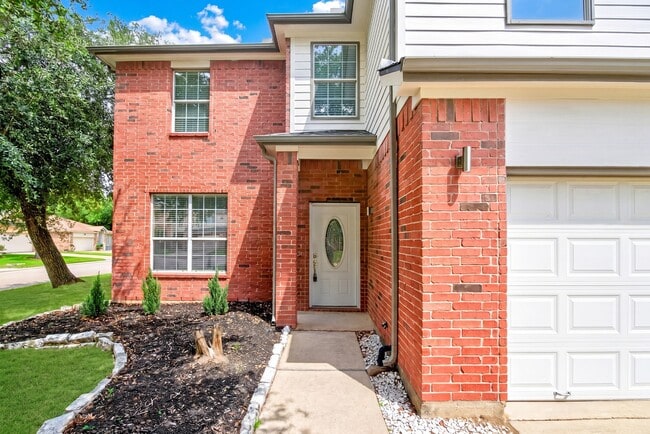 Foto del edificio - 918 Ivycroft Ln