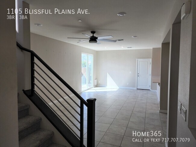Building Photo - Beautiful 3 bedroom, 2.5 bath home with a ...