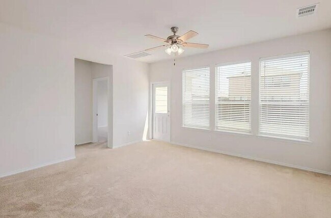 Foto del edificio - 16005 Canberra Trail