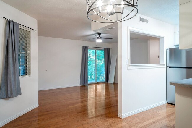 Building Photo - Lots of new stuff!! Top Floor Provo Apartm...