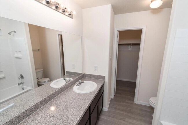Foto del edificio - 5466 Quail Cove Ln