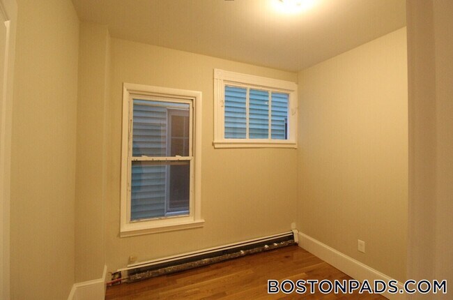 Foto del edificio - 125 Princeton St