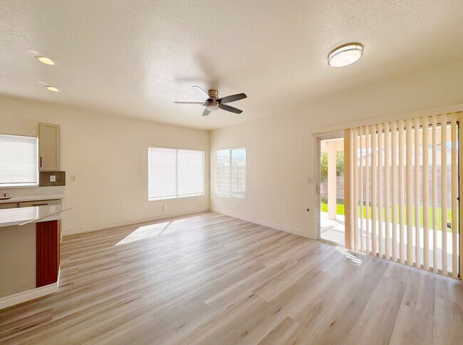 Foto del edificio - 7849 Blue Brook Dr