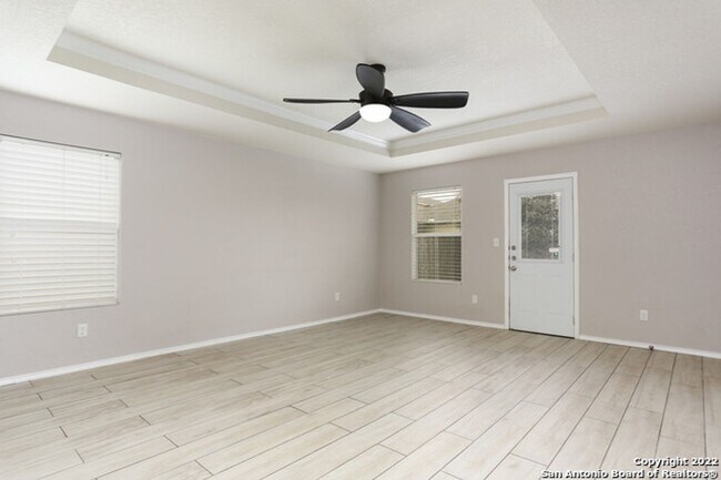 Building Photo - Rental