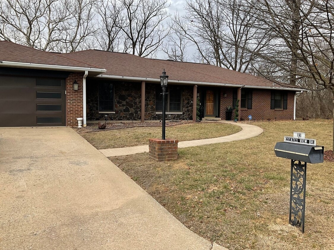 Photo - 33 Estates View Drive