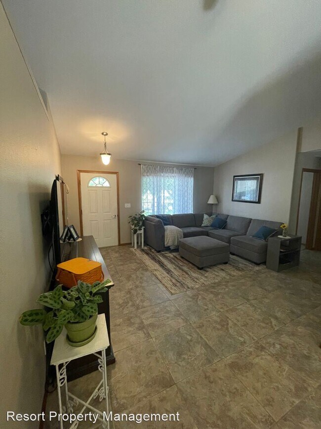 Foto del edificio - 3 br, 2 bath House - 5526 N Mount Carrol St