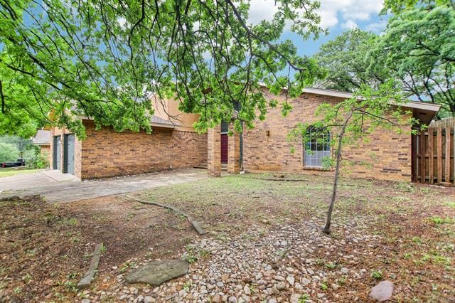 Building Photo - 711 Vail Dr