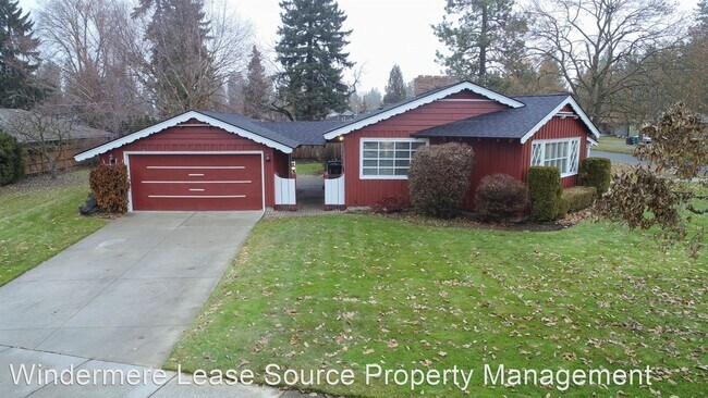 Building Photo - 4 br, 2.5 bath House - 3732 S Manito Blvd