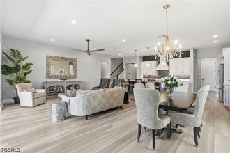 Building Photo - 3549 Pilot Cir