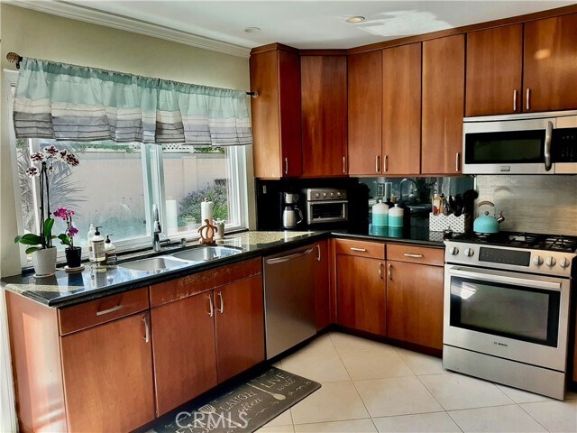 Building Photo - 8742 Lauder Cir
