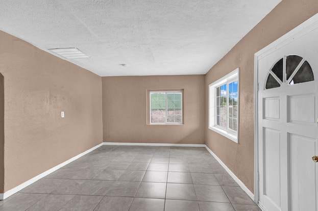 Building Photo - 8237 McElroy Ave