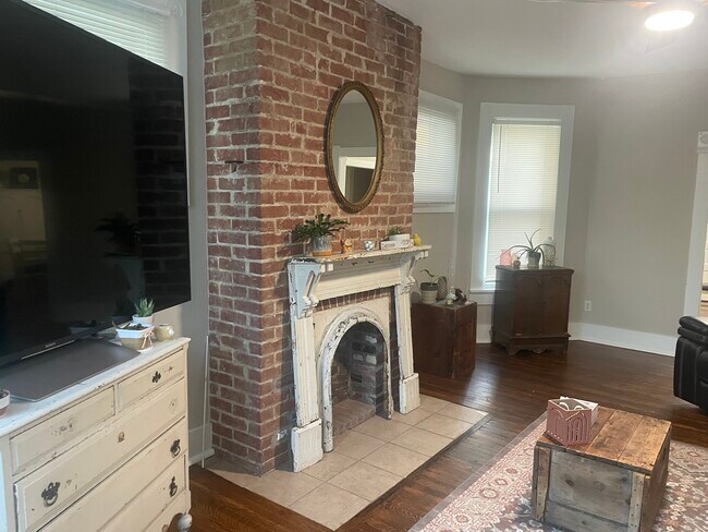 Foto del edificio - 1822 N Delaware St