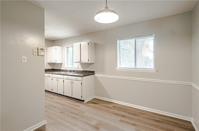 Building Photo - 4339 Binghamton Dr