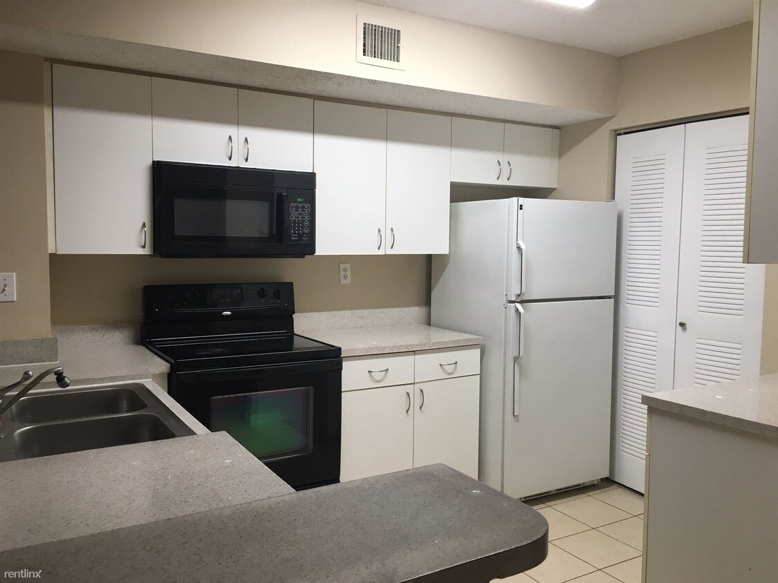 Primary Photo - 3 br, 2 bath Condo - Riviera Palms 3854 111