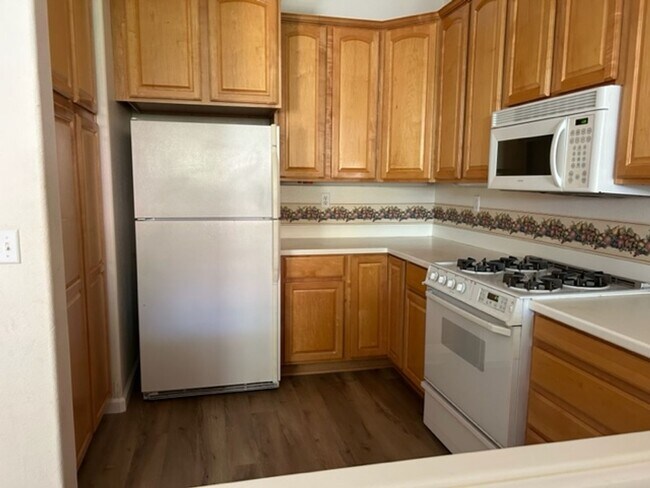 Foto del edificio - 2805 Garibaldi Ave