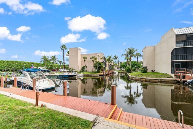 Foto del edificio - 17 Royal Palm Way