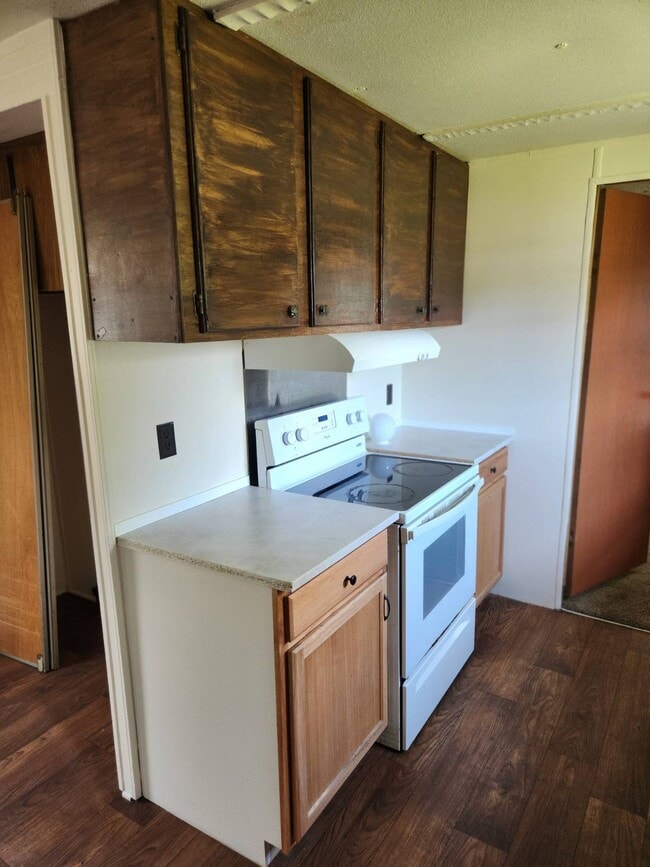 Building Photo - 1020 Aaron Ln