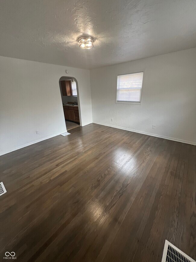 Foto del edificio - 702 W 23rd St