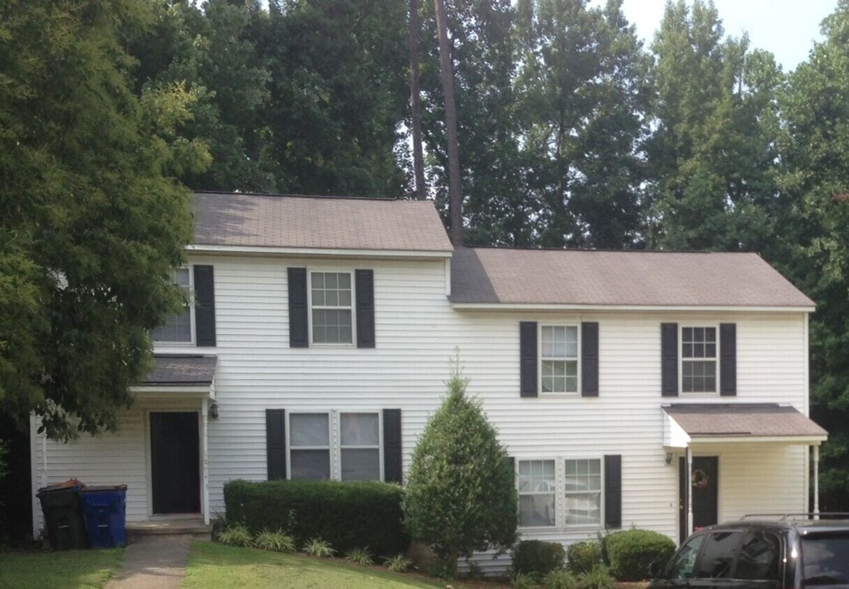 Primary Photo - 5410-5412 Dorcas St.