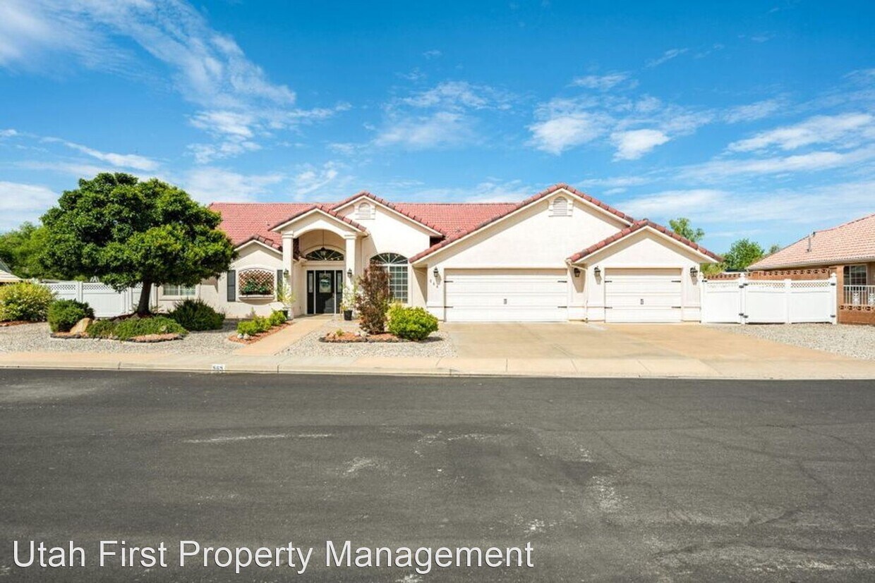 Primary Photo - 3 br, 2.5 bath House - 565 N Moonglow Place