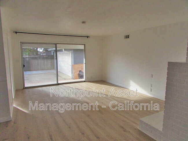 Foto del edificio - 6022 Grand Ave