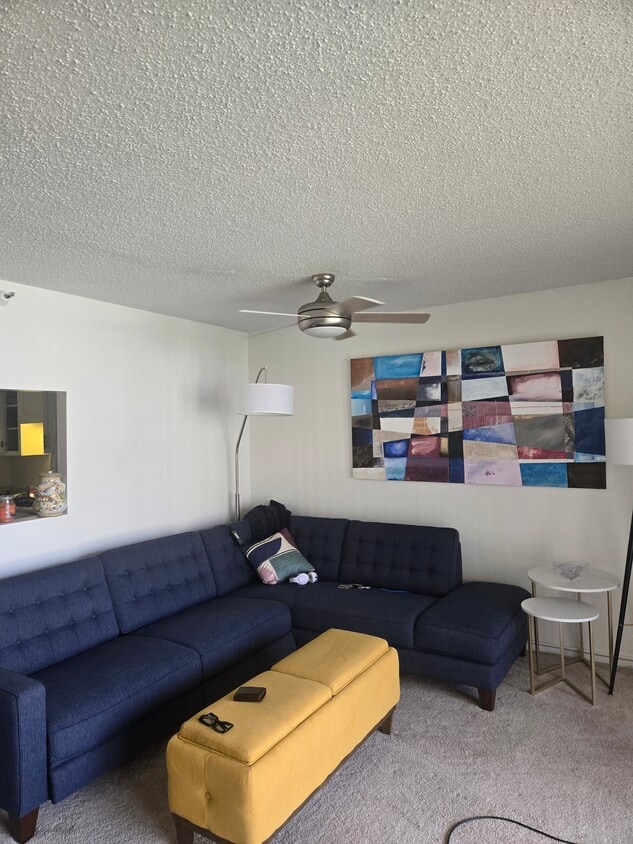 Primary Photo - 10 E Ontario St