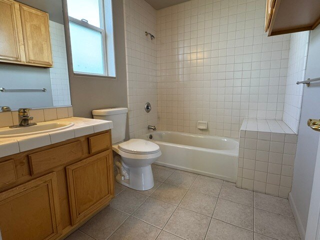 Foto del edificio - 535 Warren Ct