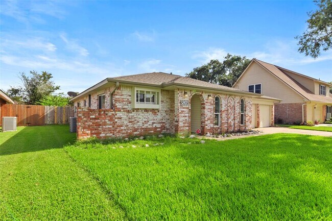 Foto del edificio - 826 Seacliff Dr