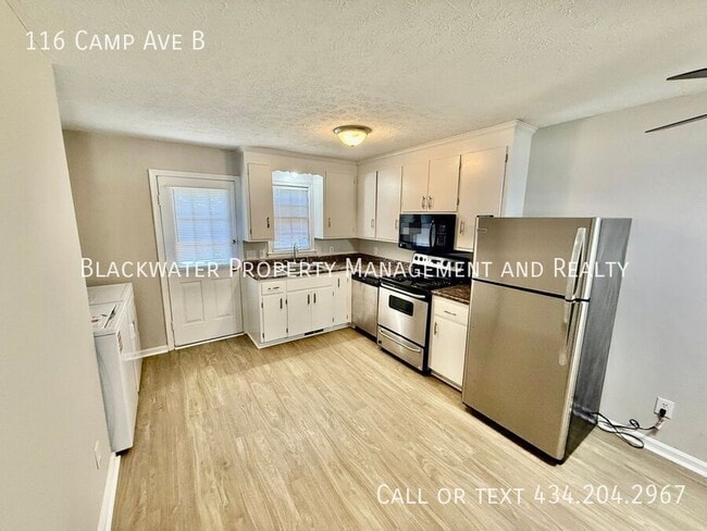 Building Photo - 116 Camp Ave