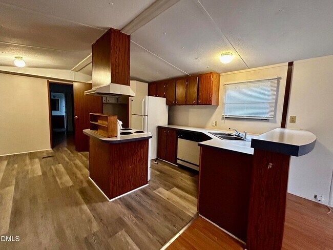 Foto del edificio - 2128 Jack Rd