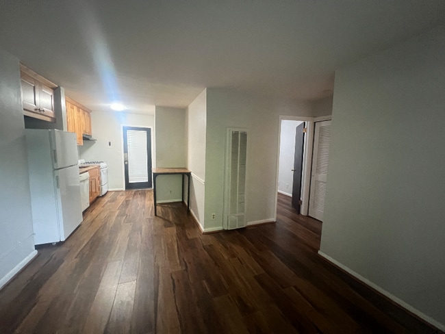 Foto del edificio - 860 Monroe Dr NE