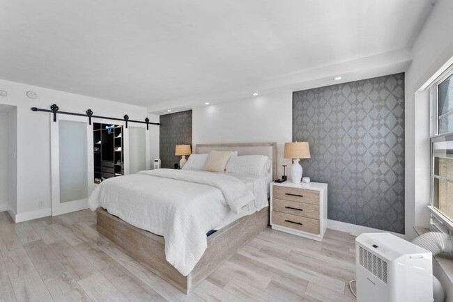 Foto del edificio - 3750 Galt Ocean Dr