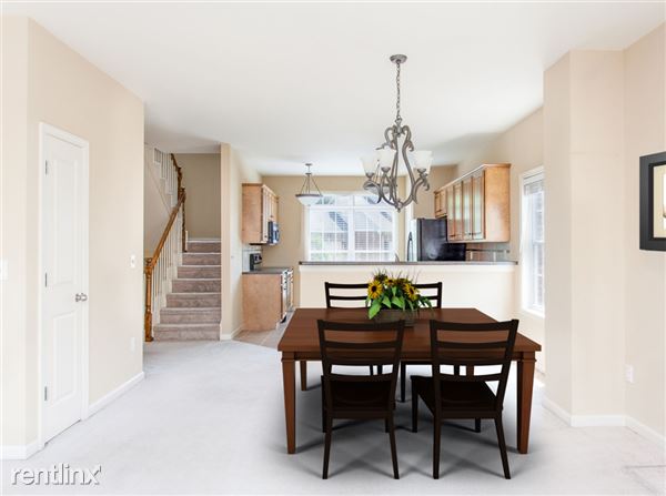 Building Photo - 436 Meadow Croft Dr