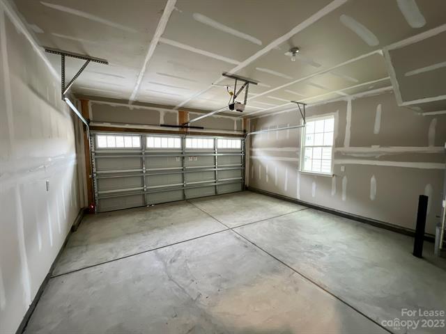 Building Photo - 14031 Martin Hill Wy